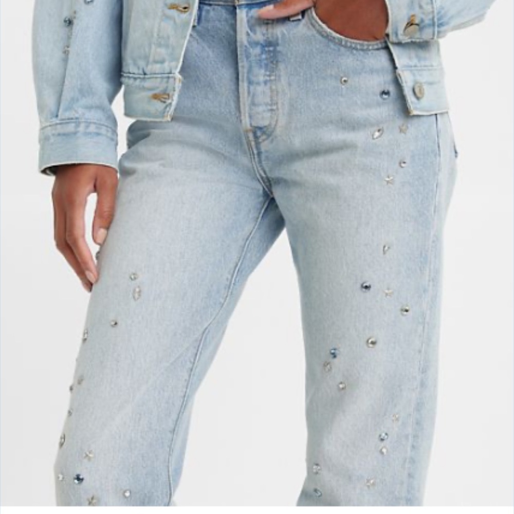 Levi's® Premium
501® ORIGINAL FIT STUDDED WOMEN'S
JEANS